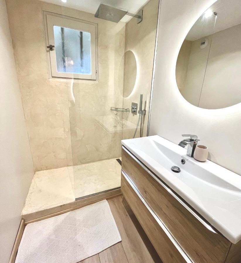 Magnifique 2 Chambres Terrasse Et Parking 圣特罗佩 外观 照片