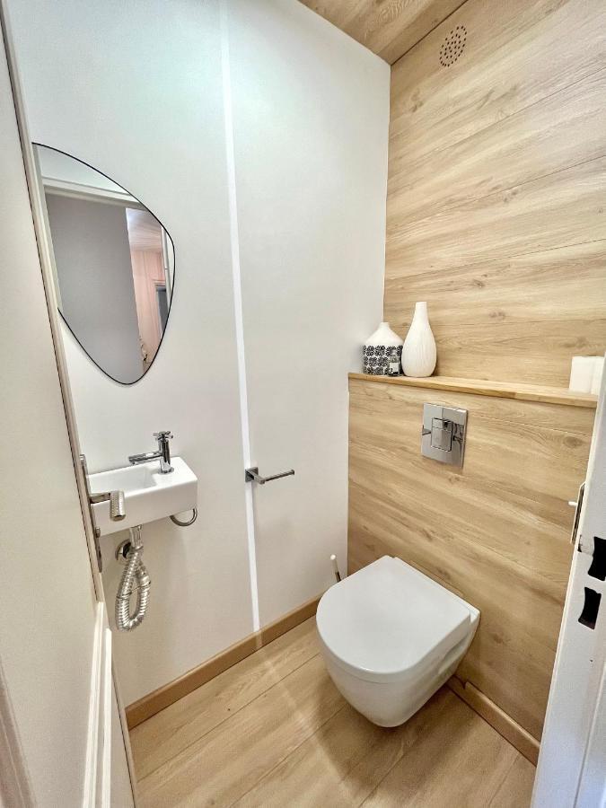 Magnifique 2 Chambres Terrasse Et Parking 圣特罗佩 外观 照片
