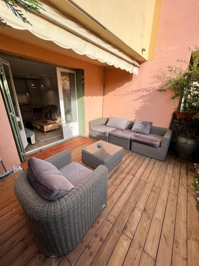 Magnifique 2 Chambres Terrasse Et Parking 圣特罗佩 外观 照片